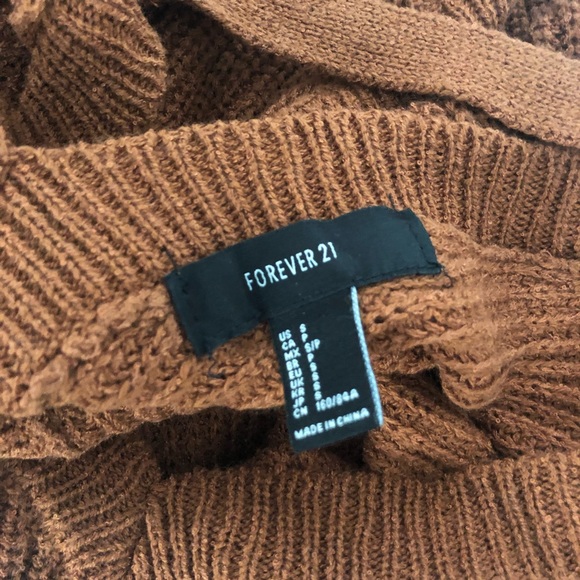 oversized brown knit sweater with cut out - Picture 3 of 4